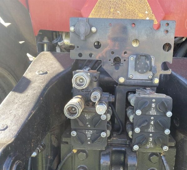 2008 Case IH Magnum 305 Tractor - Image 11