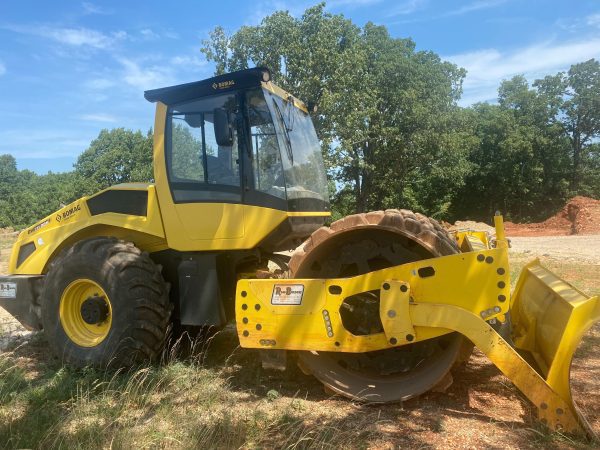 2016 Bomag - Image 2