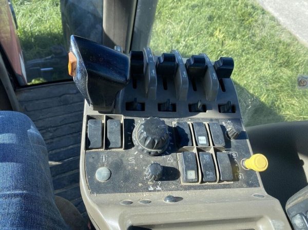 2008 Case IH Magnum 305 Tractor - Image 7