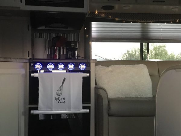 2022 THOR MOTOR COACH CHATEAU 27R - Image 26