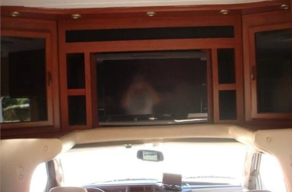 2011 FOREST RIVER SUNSEEKER 3120DS - Image 6