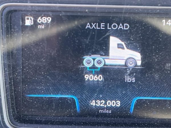 2019 International LT625 - Image 9