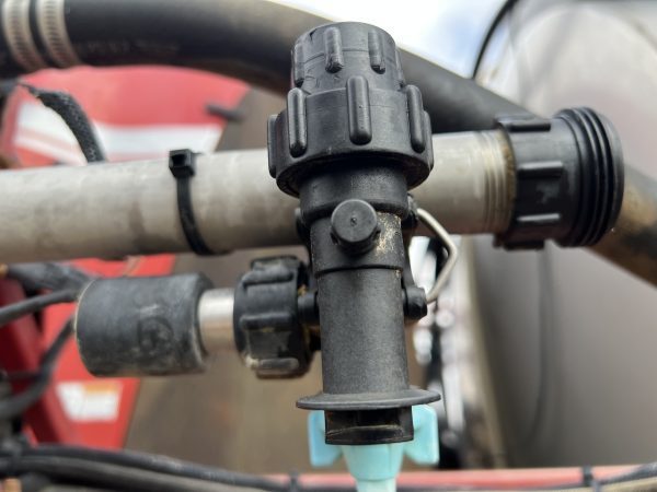 2016 Case IH 4440 sprayer - Image 13