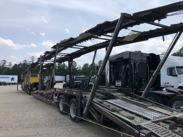 2001 International Transtar F-8100 Car Carrier - Image 4