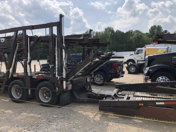 2001 International Transtar F-8100 Car Carrier - Image 14