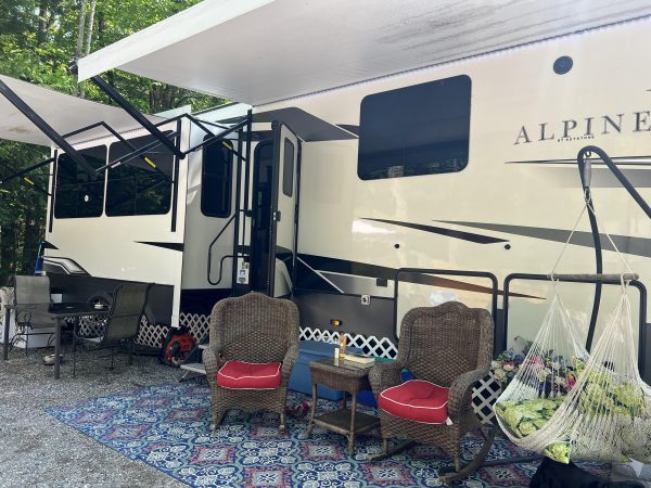 2022 Keystone Alpine - Image 16