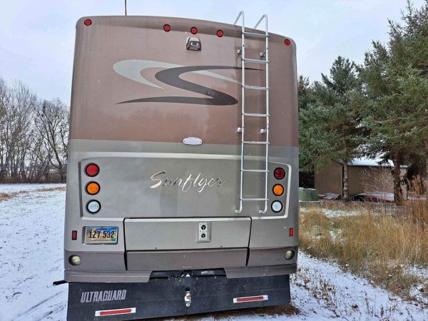 2004 Winnebago Itasca - Image 19