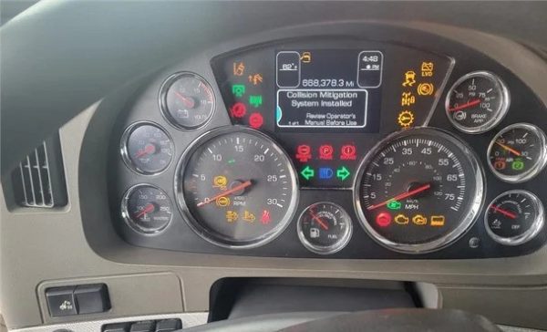 2015 KENWORTH T680 - Image 7