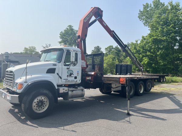 2004 MACK GRANITE CV713 - Image 2