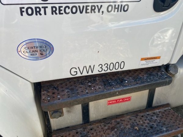 2017 Freightliner  26′ Refrigerated Bed - Image 10