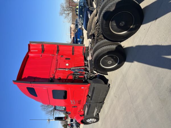 2017 International Prostar - Image 3