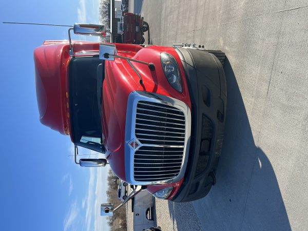 2017 International Prostar - Image 5