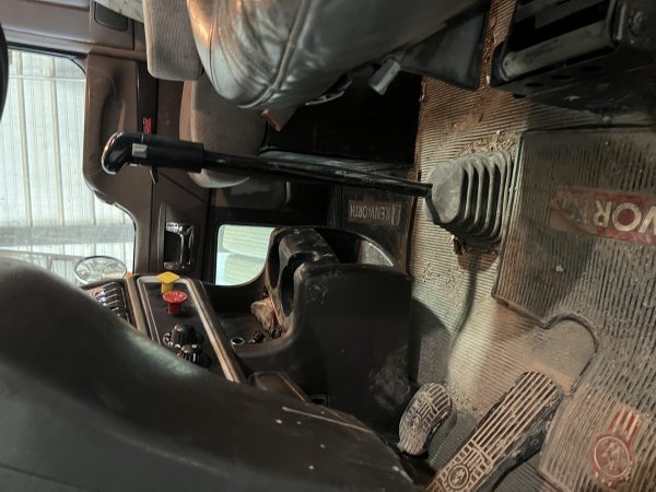 2016 Kenworth W900B - Image 14