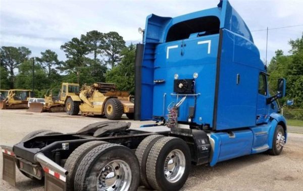 2016 PETERBILT 579 - Image 3