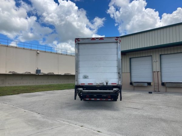 2014 International DuraStar 4300 - Image 3