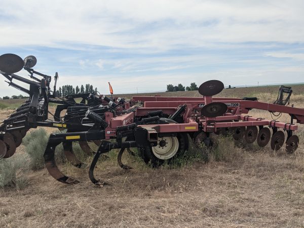 2006 JOHN DEERE 9520 & Case IH 730b - Image 8