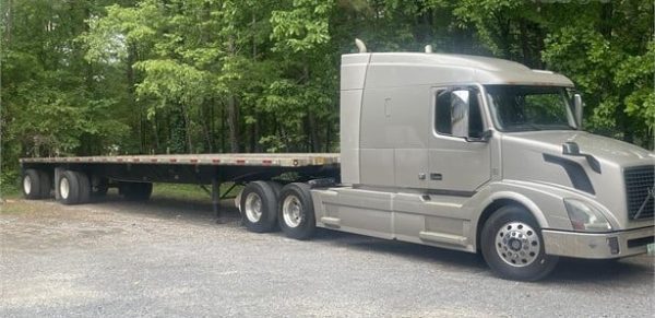 2013 VOLVO VNL64T630