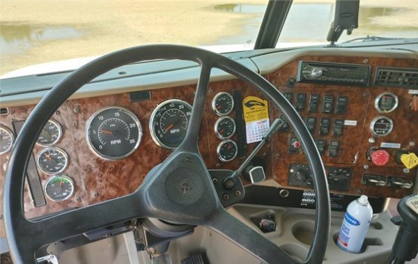 2007 INTERNATIONAL 9400 - Image 10