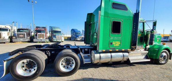 2009 Kenworth W900 Classic - Image 4
