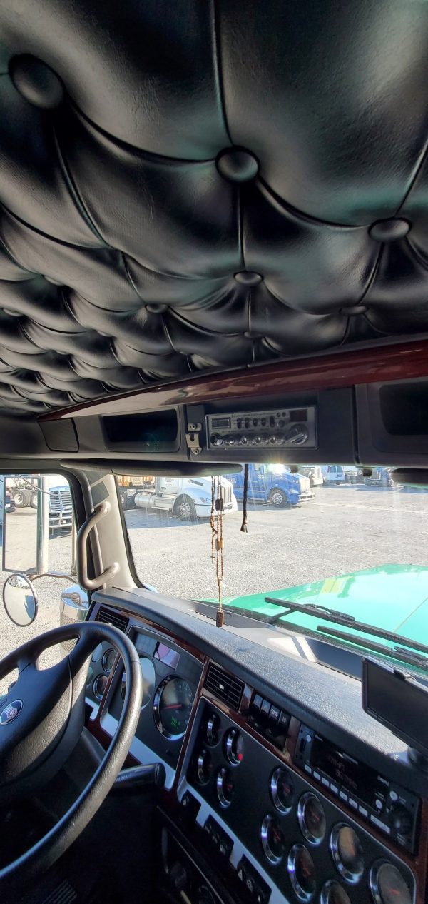 2009 Kenworth W900 Classic - Image 16