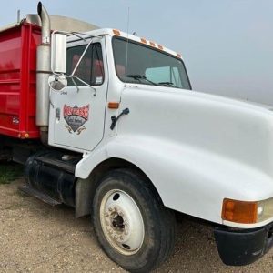 1995 INTERNATIONAL 8200