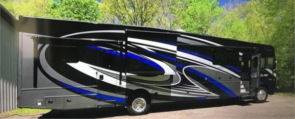 2022 THOR MOTOR COACH OUTLAW 38MB