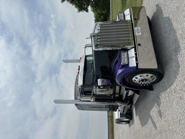 1997 Kenworth W900L - Image 13