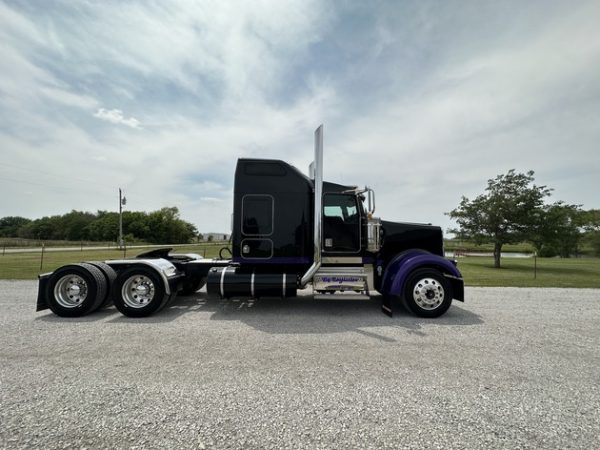 1997 Kenworth W900L - Image 15