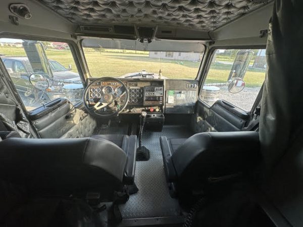 1997 Kenworth W900L - Image 19