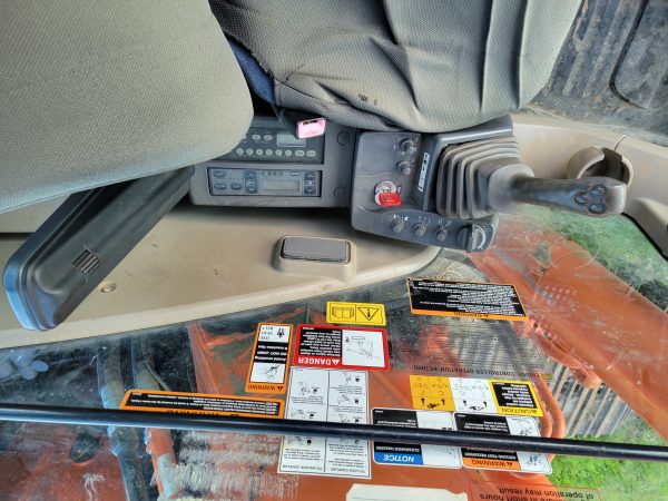 2012 Hitachi ZX200-3 Excavator - Image 4