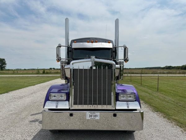 1997 Kenworth W900L - Image 5