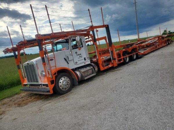 2020 Peterbilt 365 Day Cab