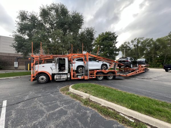 2020 Peterbilt 365 Day Cab - Image 4