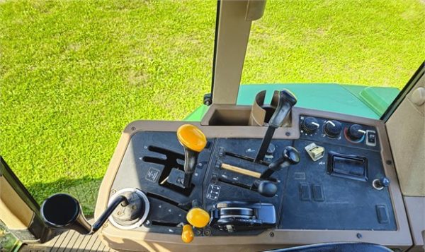 2001 JOHN DEERE 7510 - Image 6