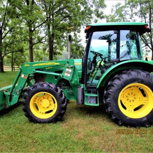 2009 John Deere 5085M W 553 Loader