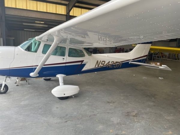 1976 Cessna 127M Skyhawk - Image 2