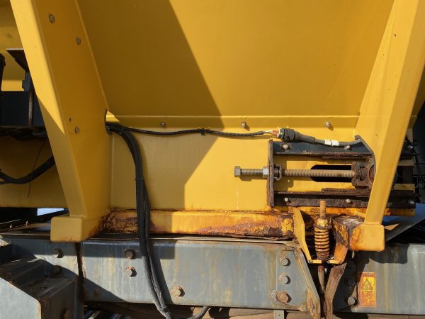 2017 Rogator RG1100B - Image 4