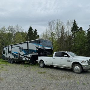 2024 HEARTLAND CYCLONE 4270 & 2017 Ram 3500 Laramie DRW