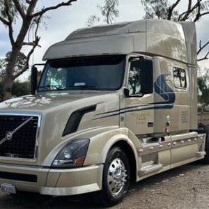 2011 VOLVO VNL64T730