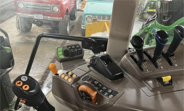 JOHN DEERE 5115R - Image 9
