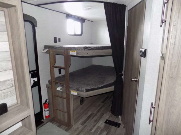 2020 CROSSROADS ZINGER 280BH - Image 12