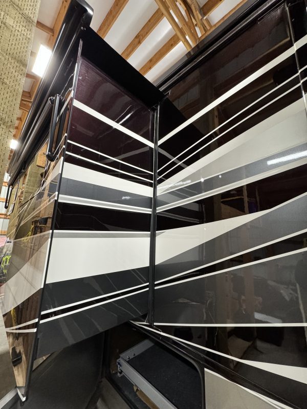 2017 TIFFIN ALLEGRO BUS 37AP - Image 31