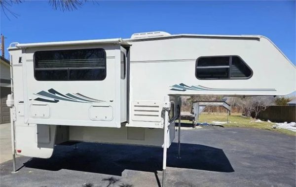 2004 LANCE 1121 - Image 2