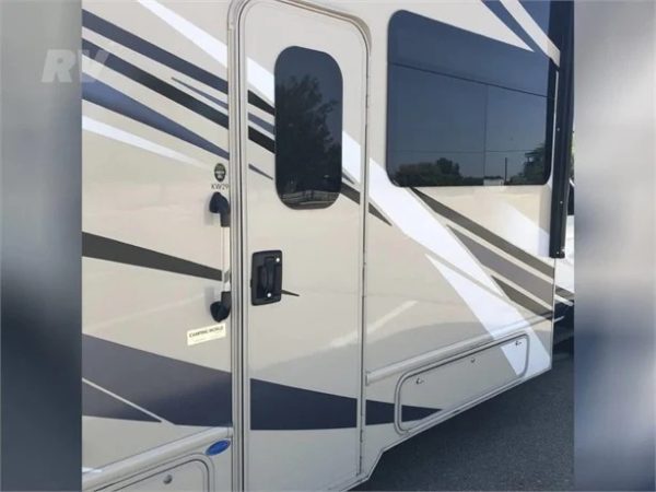 2022 THOR MOTOR COACH QUANTUM KW29 - Image 3