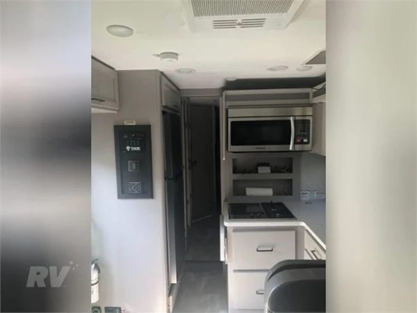 2022 THOR MOTOR COACH QUANTUM KW29 - Image 7