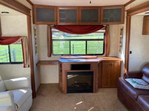 2012 FOREST RIVER CARDINAL 3675RT - Image 7