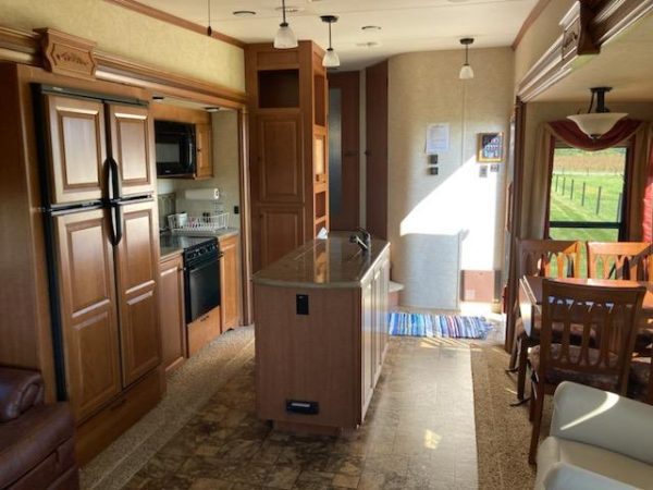 2012 FOREST RIVER CARDINAL 3675RT - Image 13