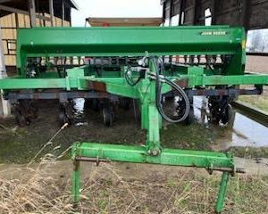 John Deere  750