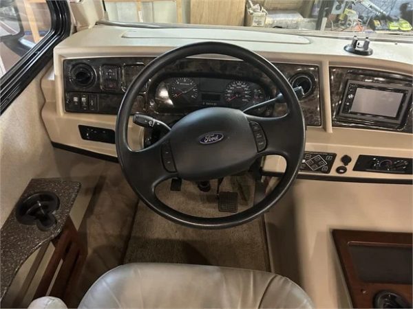 2017 FLEETWOOD STORM 34S - Image 6