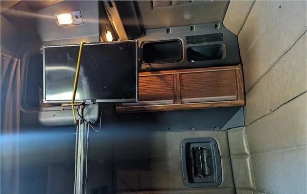 2003 PETERBILT 379EXHD - Image 8